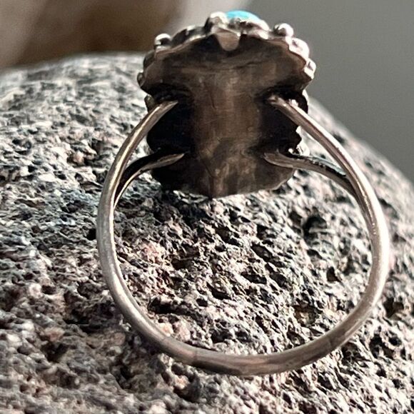 Vintage Navajo Turquoise & Sterling Silver Double Decker Ring - Picture 12 of 14